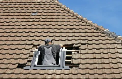 Pose de velux - Saint-Pardoux l'Ortigier